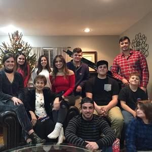 Meet your Posher, Carmela